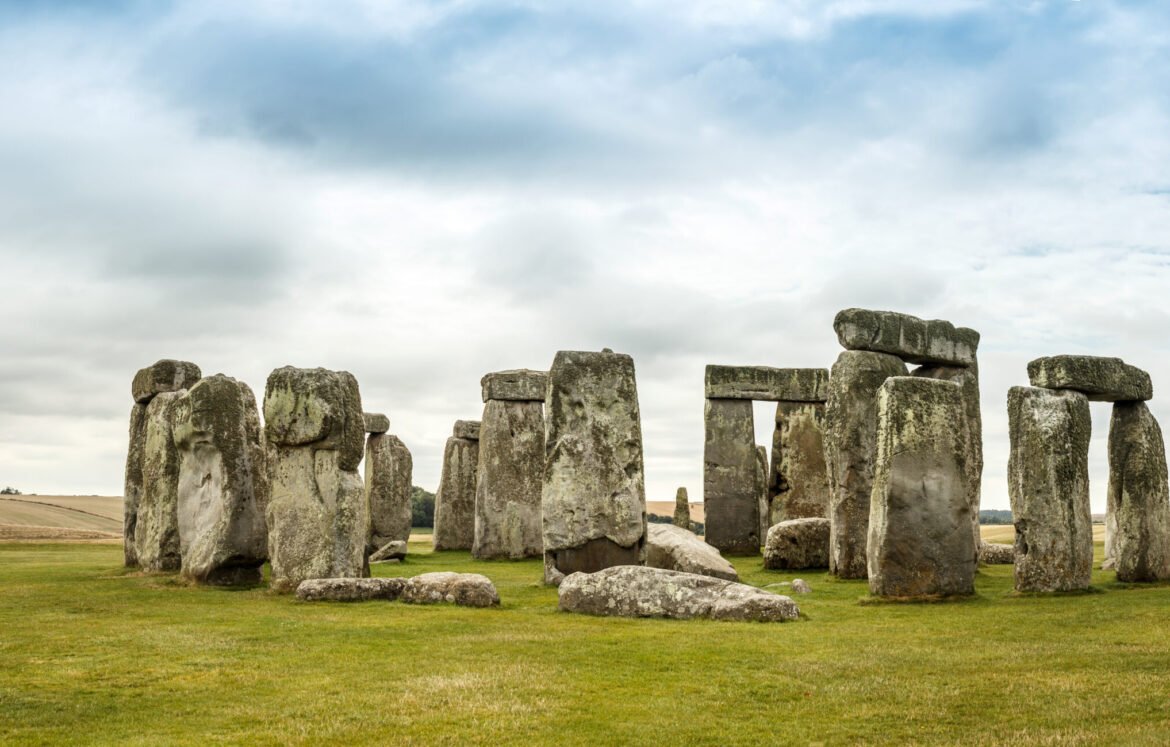 Stonehenge an ancient prehistoric stone monument near Salisbury, Wiltshire, UK